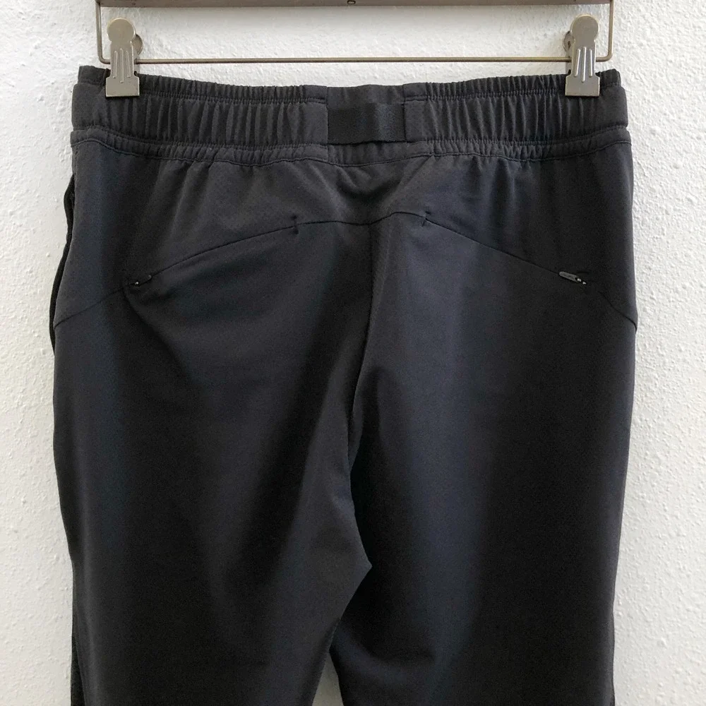 ATHLETA Quest Jogger‎ Size 6